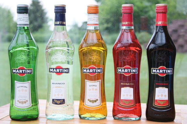 С чем пить мартини, чем перекусить и что подать
